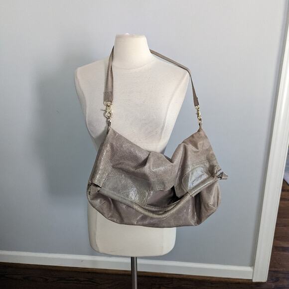 Women's Anna Corinna Leather Grey Foldover Purse - Picture 7 of 9